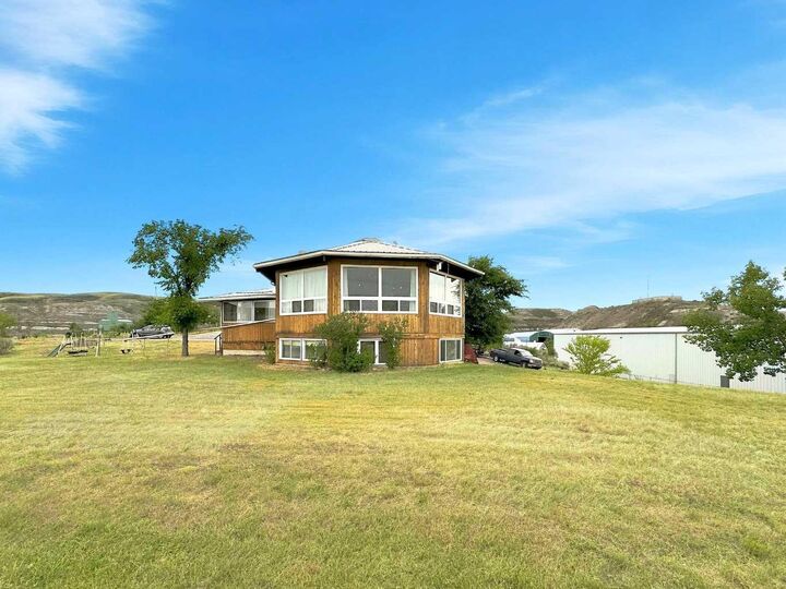 Property Photo: 210 1 Street S AB T0J 0Y9