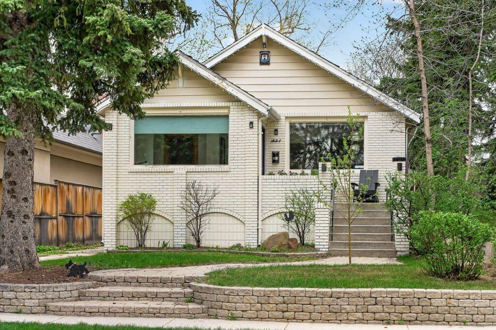 Property Photo:  924 7A Street NW  AB T2M 3J3 