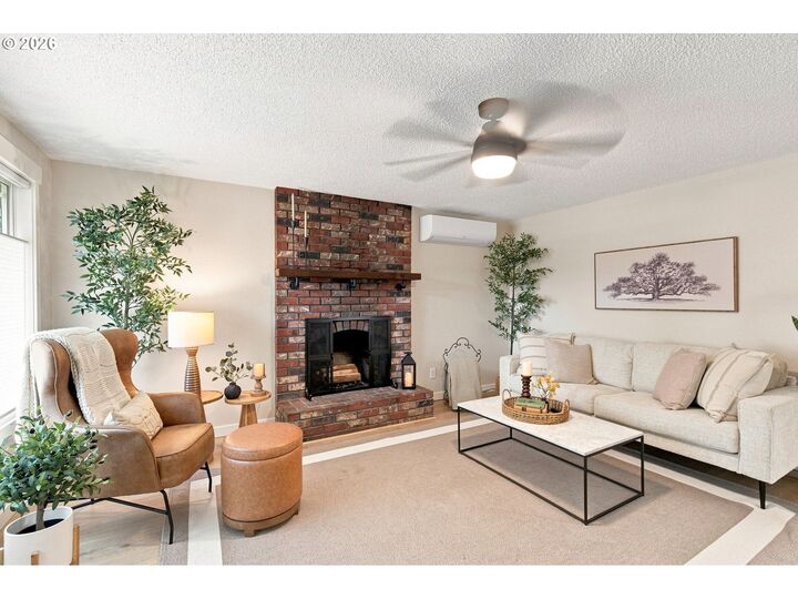 Property Photo: 9137 N Geneva Ave OR 97203