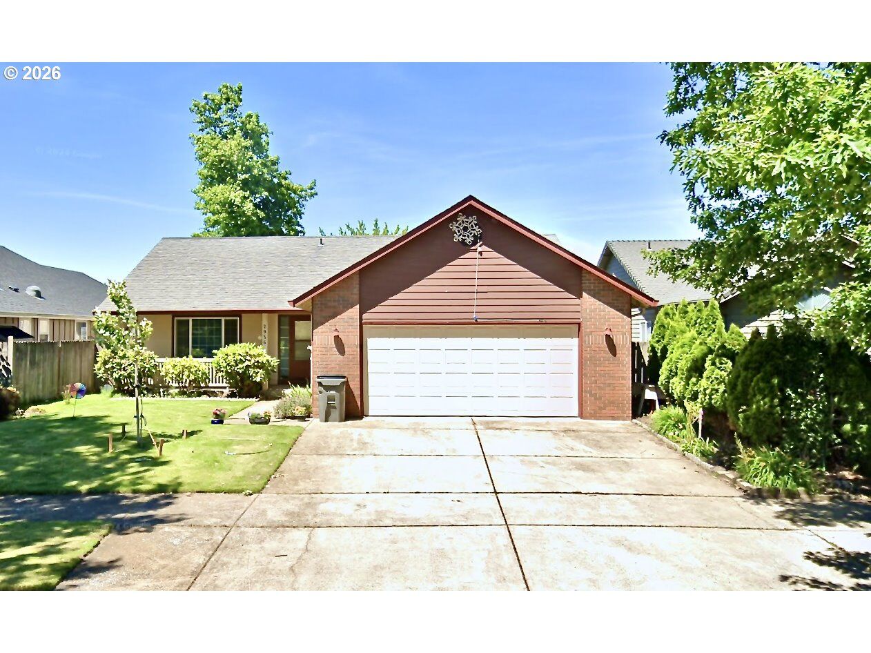 Property Photo:  2956 Dahlia Ln  OR 97404 