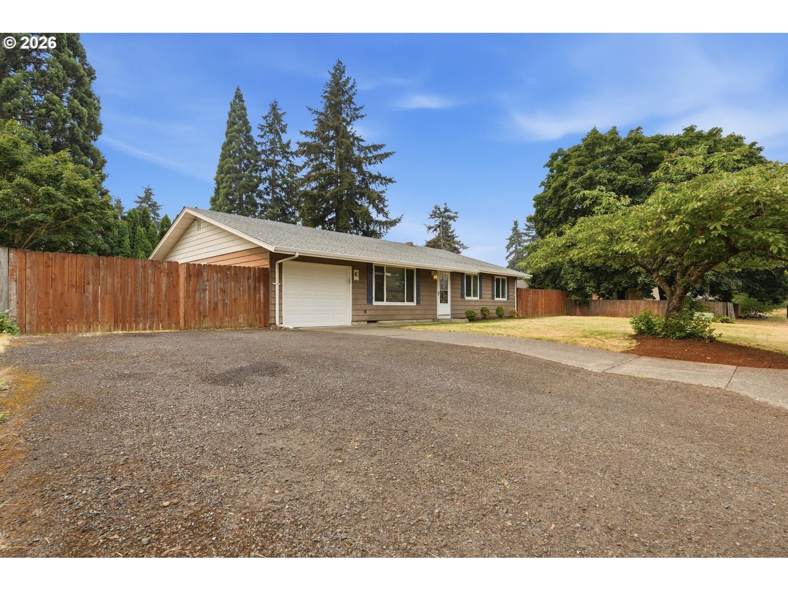 Property Photo:  8111 NE 27th St  WA 98662 