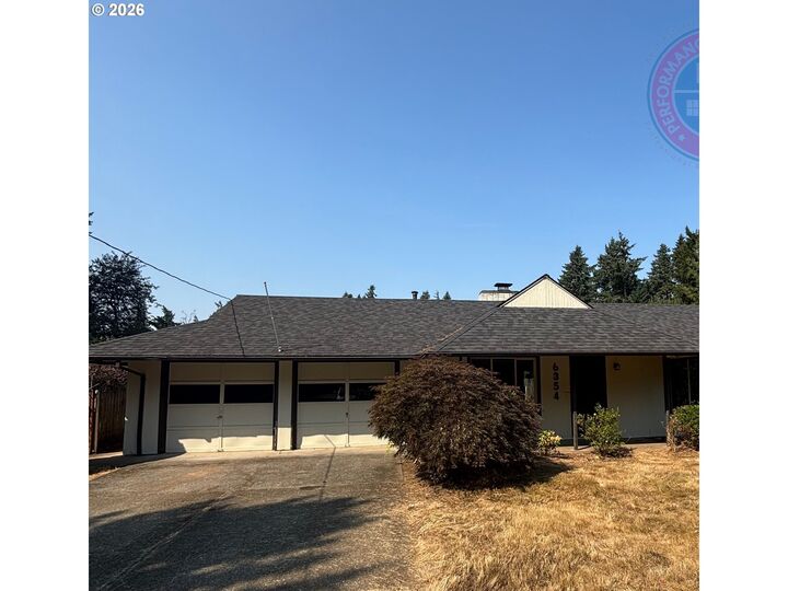Property Photo: 6354 Hiawatha Ct OR 97035