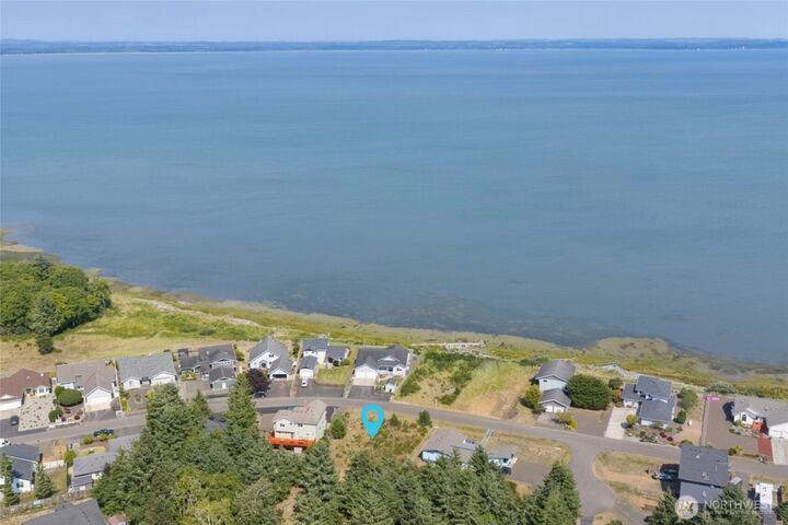 Property Photo:  129  Sunrise Avenue SE  WA 98569 