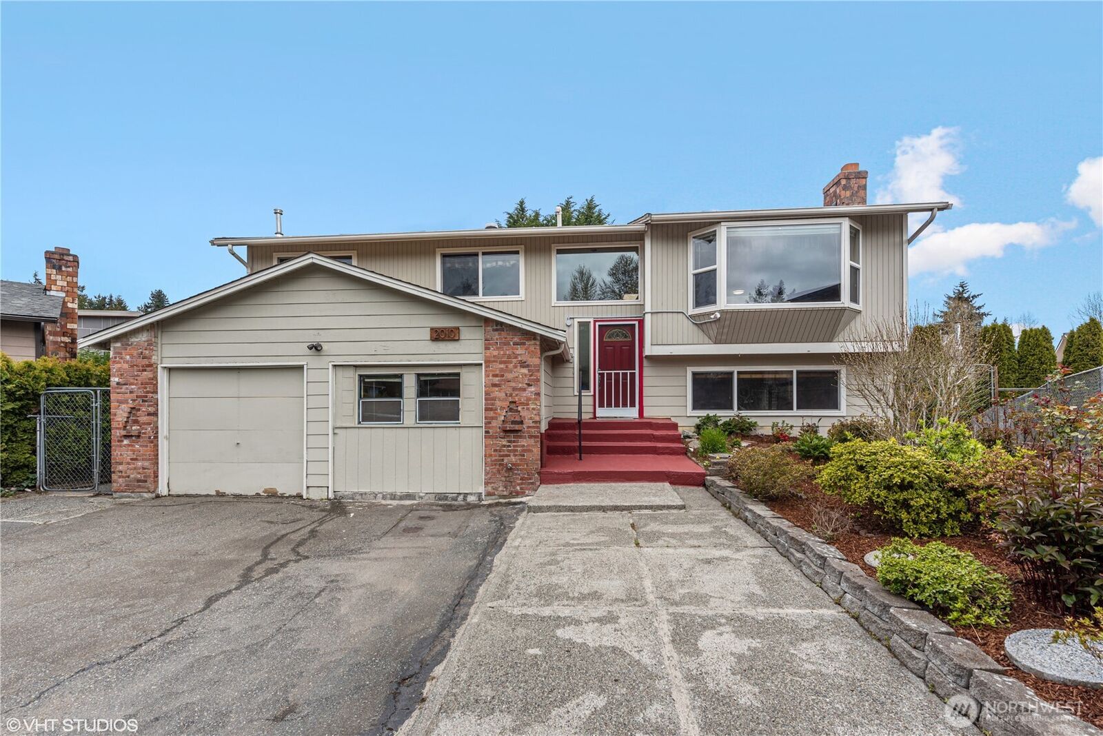 Property Photo: 2010 N 153rd Street WA 98133
