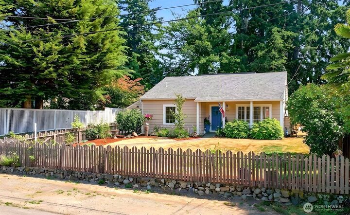 Property Photo: 13230 2nd Avenue NW WA 98177
