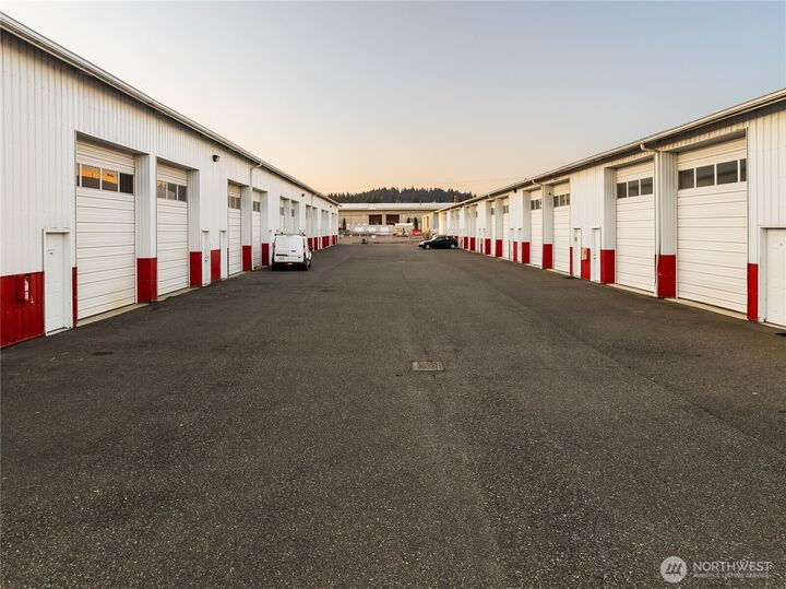 Property Photo: 1906 Midway Lane 311 WA 98226