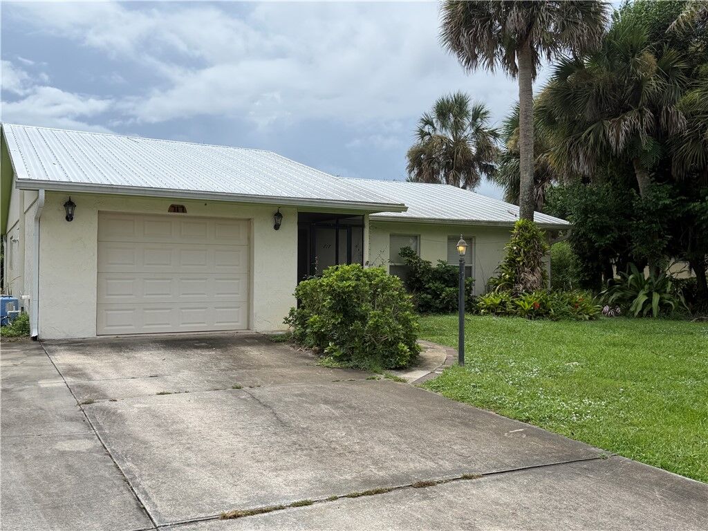 Property Photo: 717 Wentworth Street FL 32958