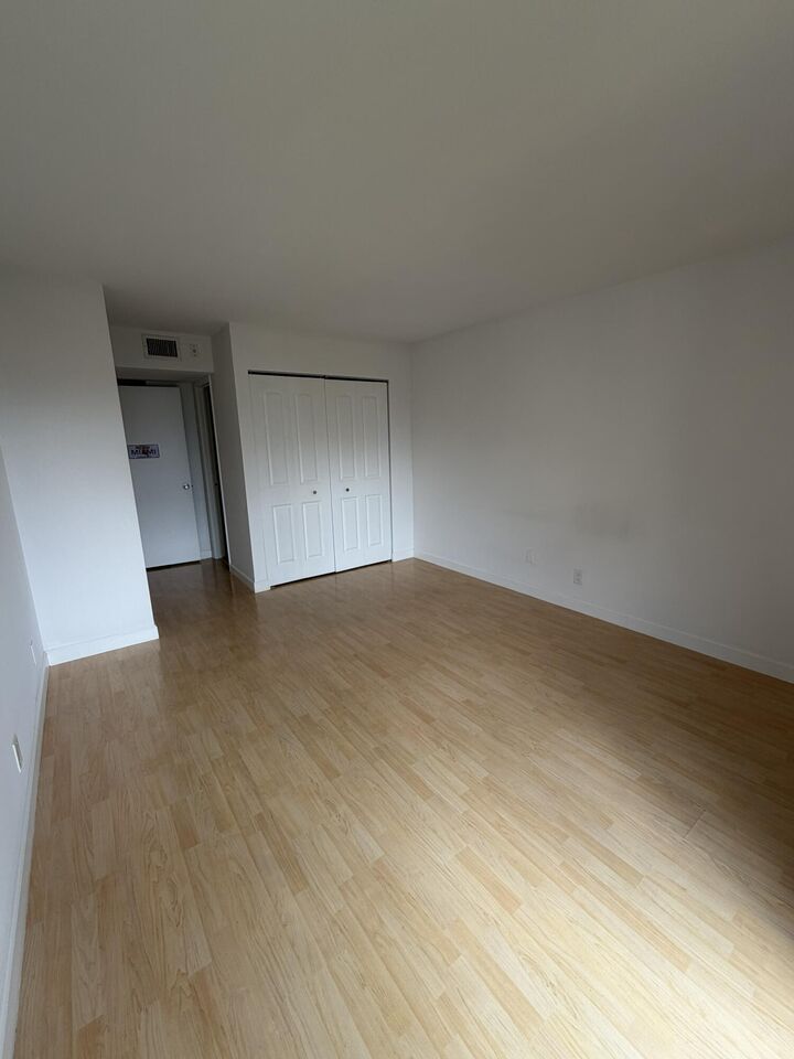 Property Photo: 3590 Blue Lake Drive 405 FL 33064