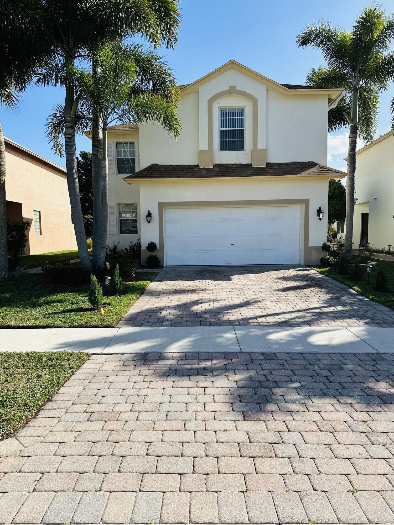 Property Photo: 5780 Azalea Circle FL 33415