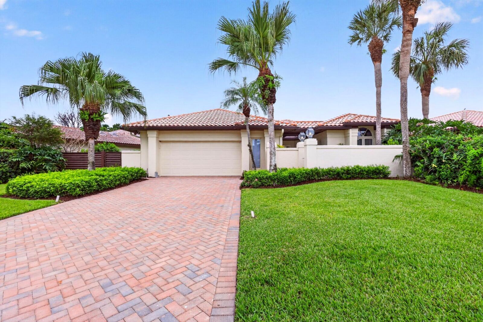 Property Photo:  5402 SE Meredith Terrace  FL 34997 