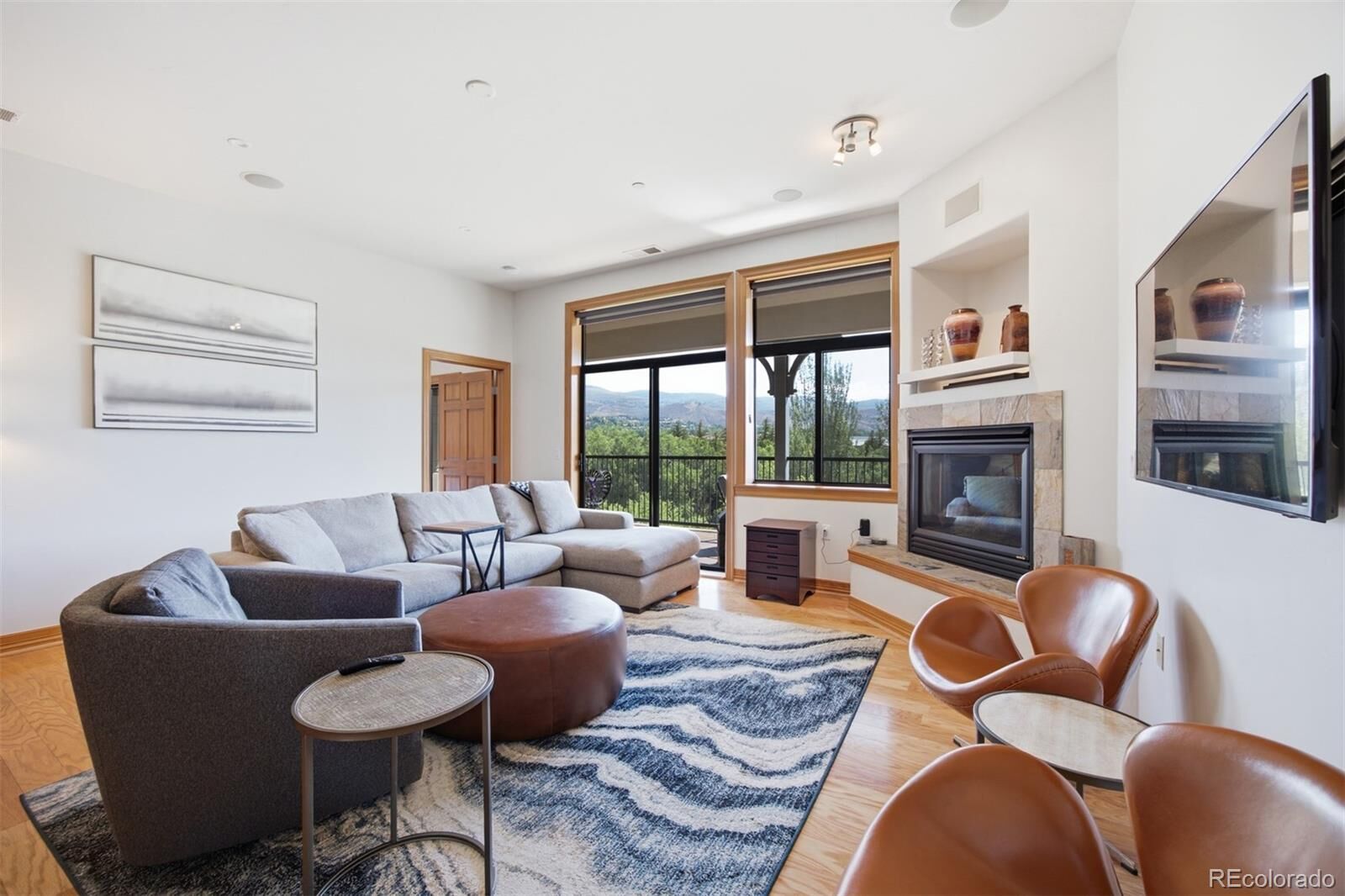Property Photo: 275 Main Street R403 CO 81632