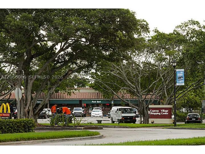Property Photo: 7400 Miami Lakes Dr D107 FL 33014