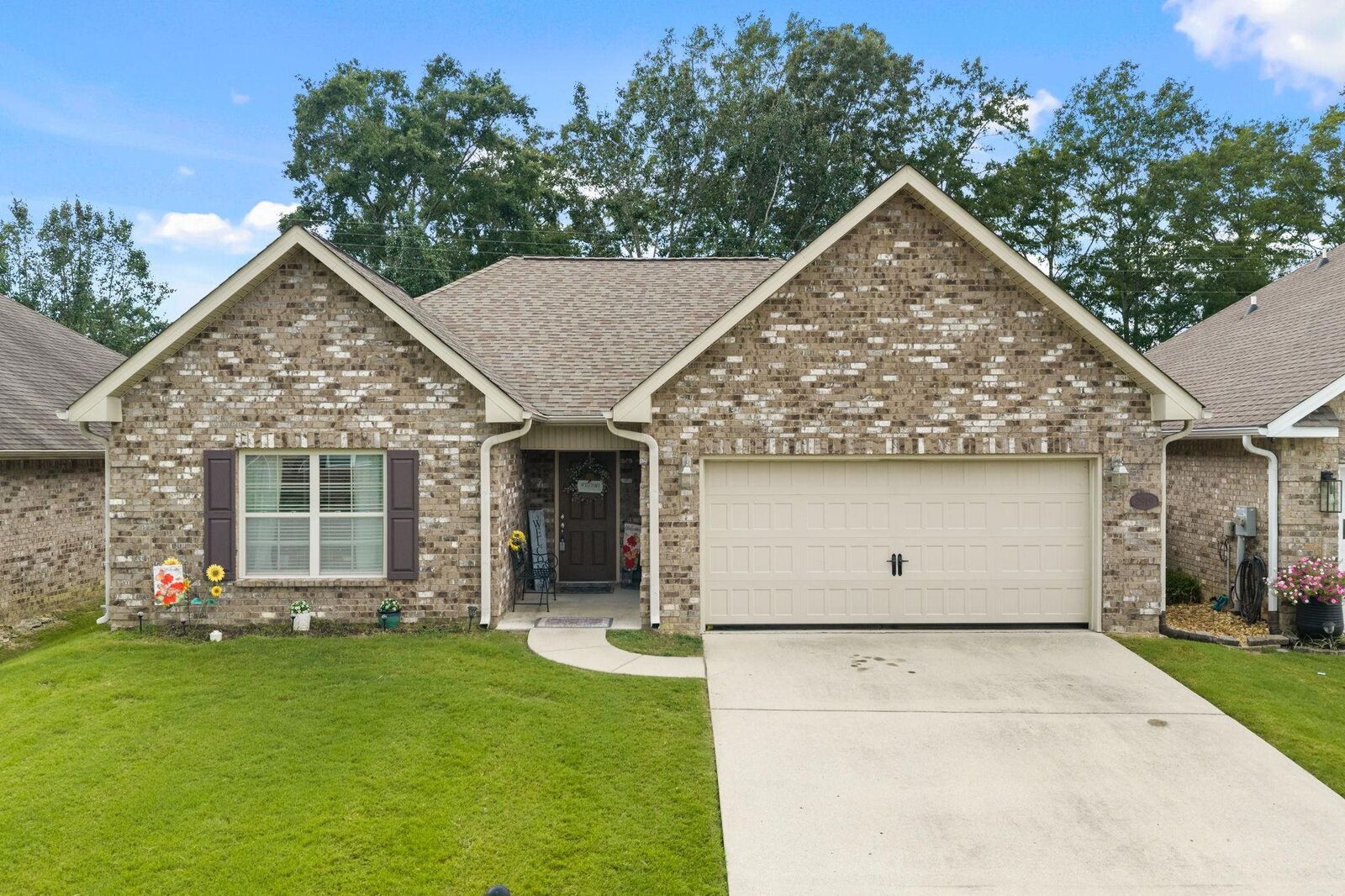 Property Photo:  2919 Phelan Cirlce SE  AL 35077 