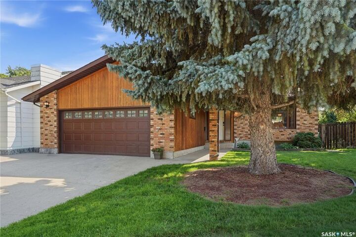 Property Photo: 2734 Poplar Place E SK S4V 1X8