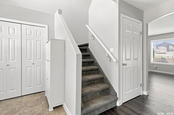 Property Photo: 911 Maguire Crescent SK S7W 1A5