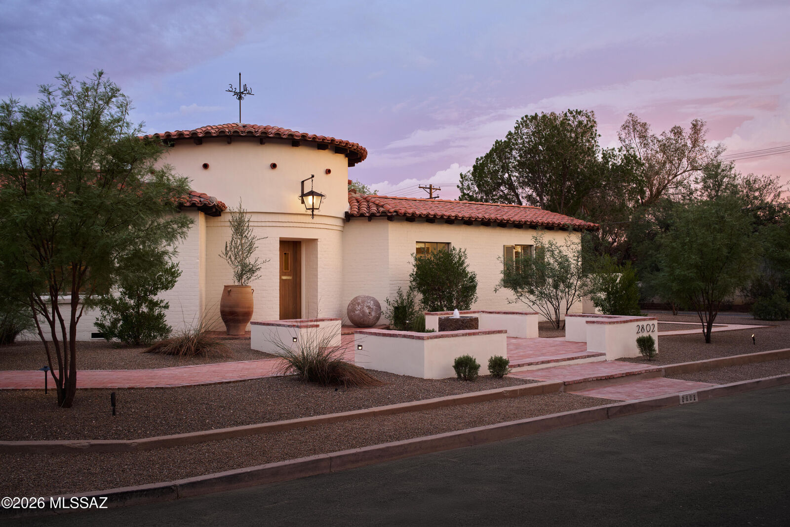 Property Photo: 2802 E Vía Rotunda AZ 85716