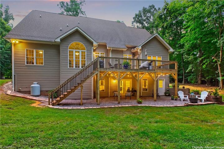 Property Photo:  882 Horneytown Road  NC 27265 