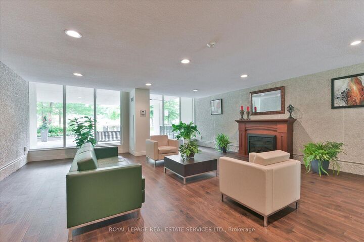 Property Photo:  812 Burnhamthorpe Road 309  ON M9C 4W1 