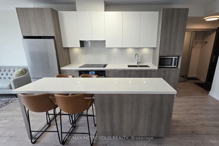 Property Photo: 8 Water Walk Drive 3505 ON L3R 6L4