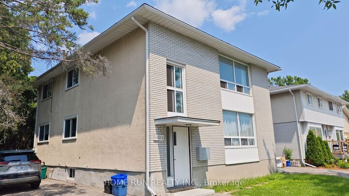 Property Photo: 1023 Meadowlands Drive ON K2C 0K5