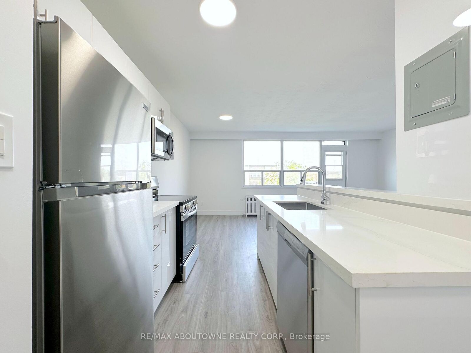 Property Photo:  79 Jameson Avenue 716  ON M6K 2V3 