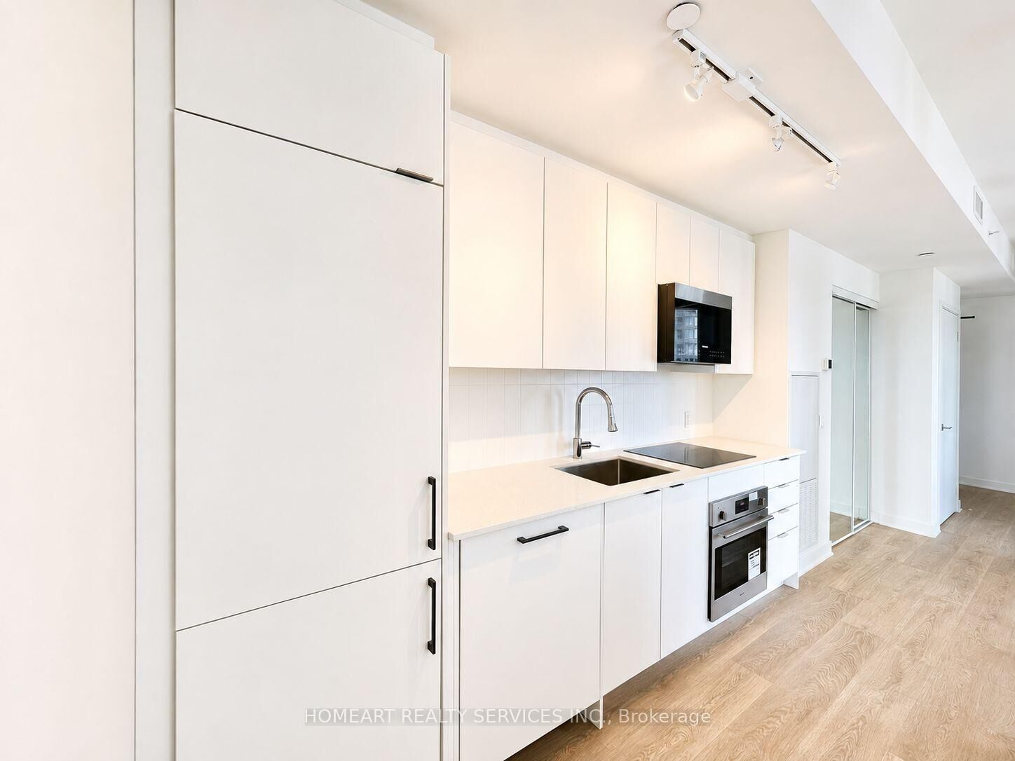 Property Photo:  2920 Highway 7 N/A 607  ON L4K 1W8 