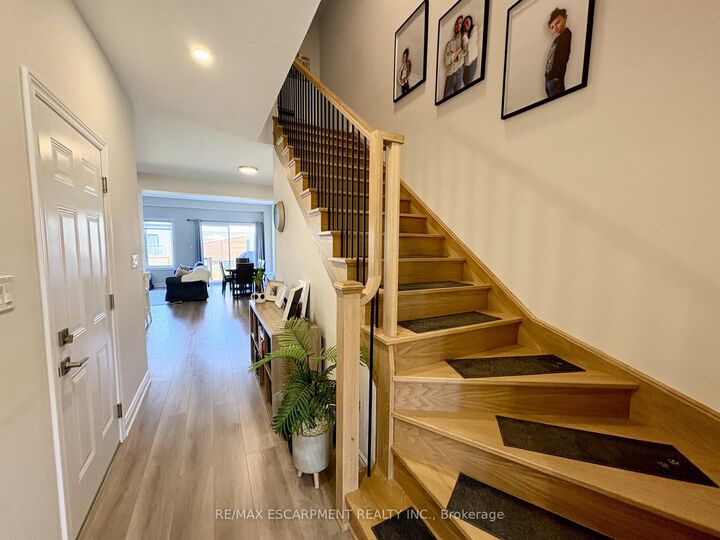 Property Photo: 4 Harmony Way ON L2V 0G9