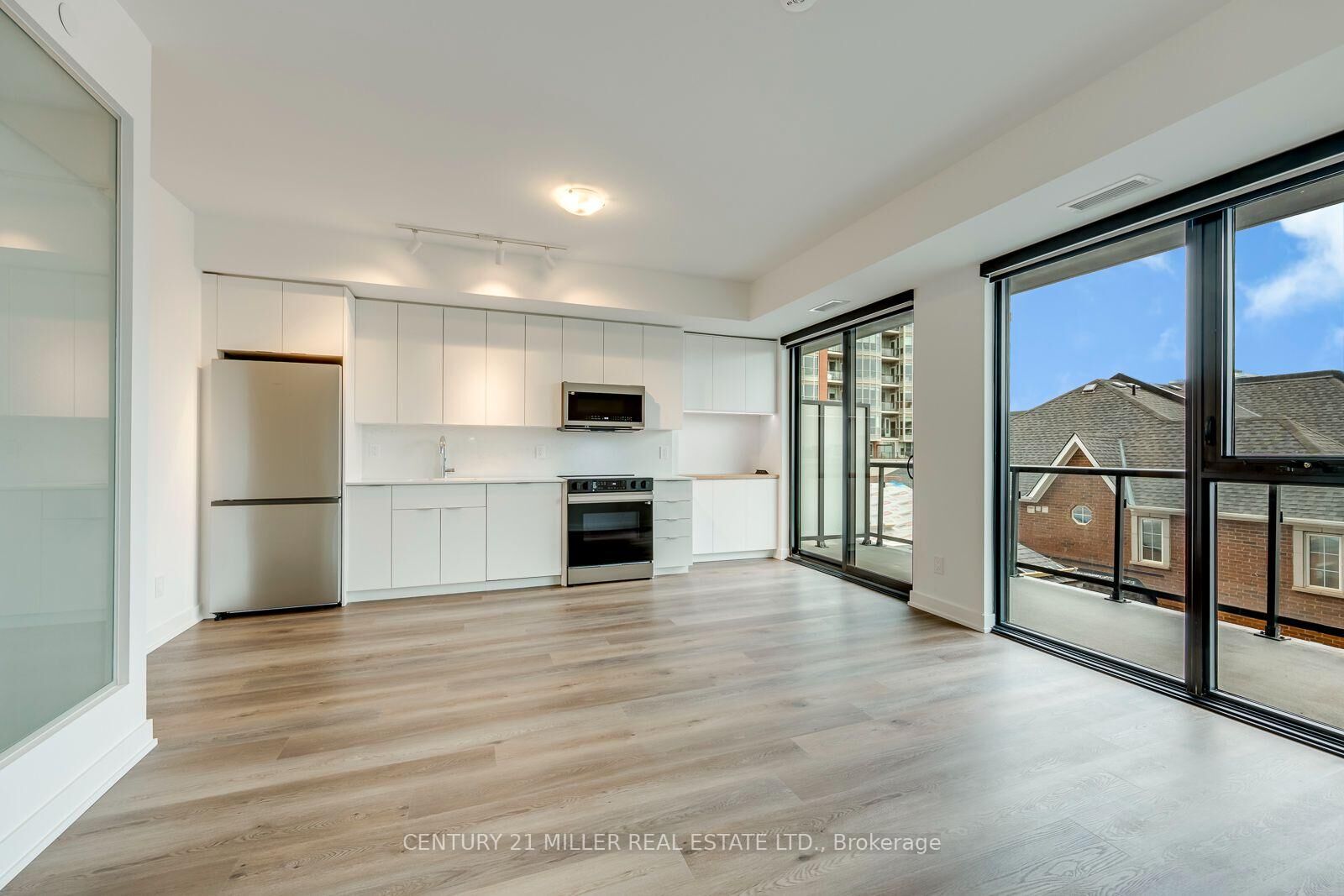 Property Photo:  2075 Lakeshore Road 319  ON L7R 1E2 