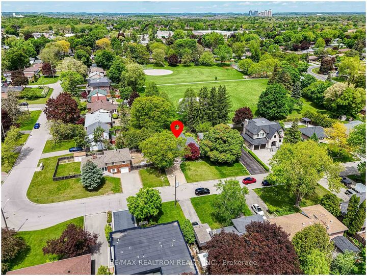 Property Photo: 15 Lincoln Green Drive ON L3P 1R6