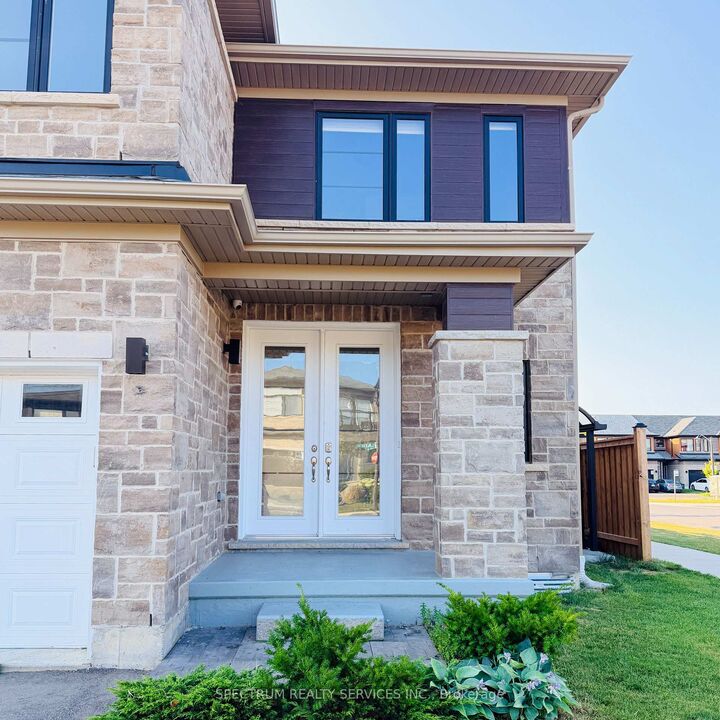 Property Photo:  41 Ladd Avenue  ON N3T 0T4 