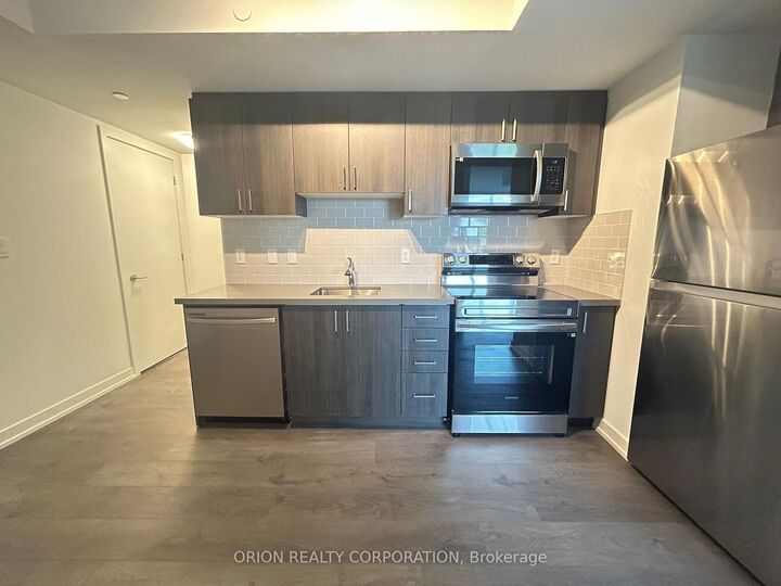 Property Photo: 556 Marlee Avenue 427 ON M6B 0B1