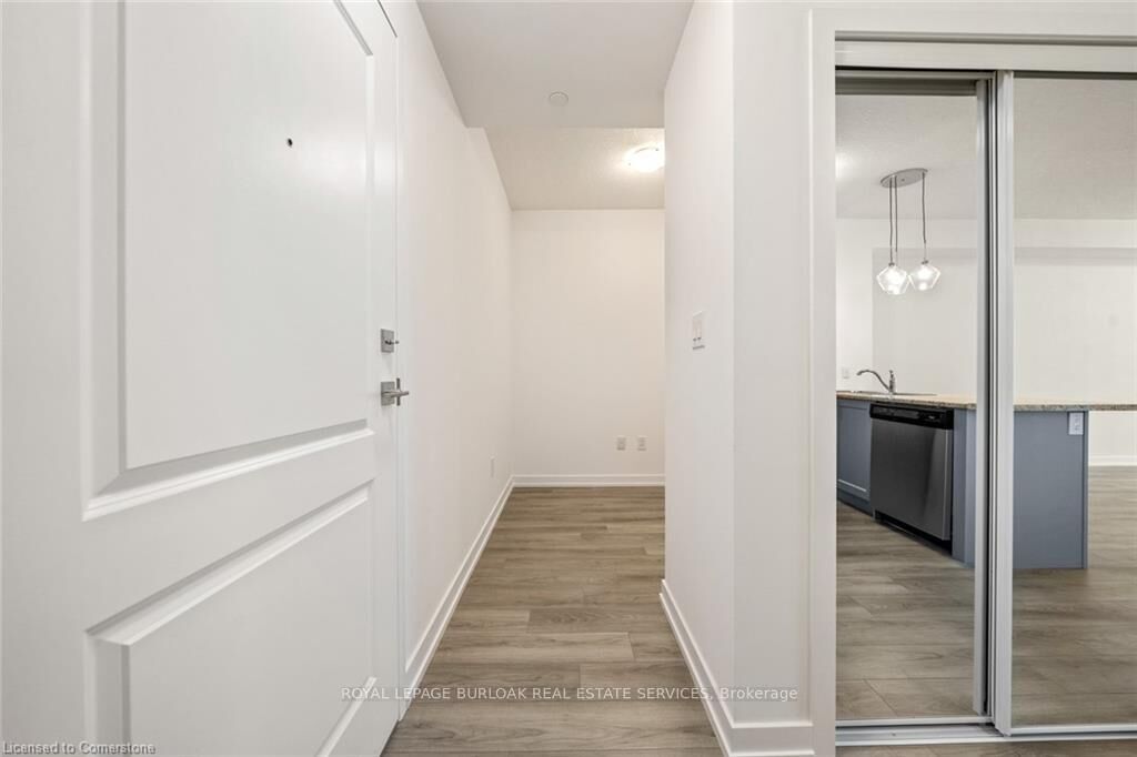 Property Photo:  460 Dundas Street E 230  ON L8B 2A5 