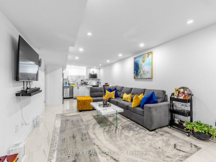 Property Photo: 64 Moreau Trail Lower ON M1L 4V2