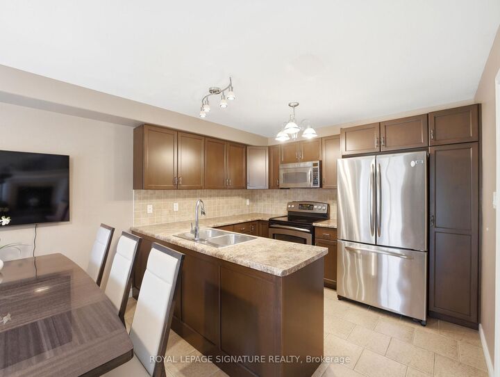Property Photo: 98 Willow Lane ON L3M 5P7