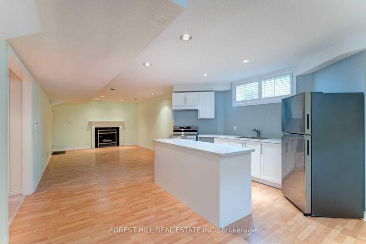 Photo de la propriété:  198 Homewood Avenue Bsmt  ON M2M 1K6 