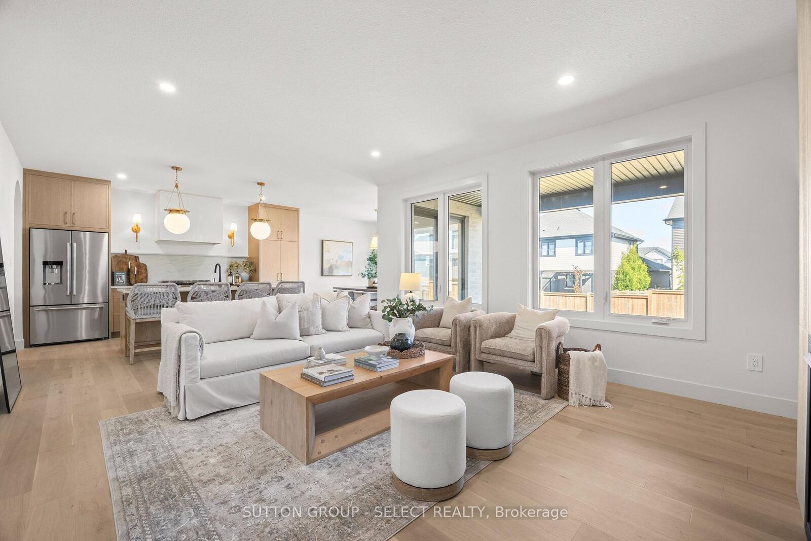 Property Photo: 1906 Fountain Grass Drive ON N6K 0K7