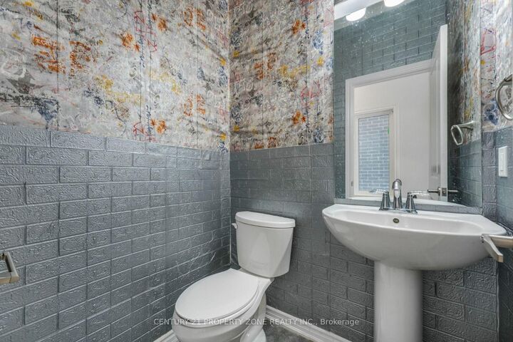 Property Photo: 35 Caroline Street ON L3B 0J8