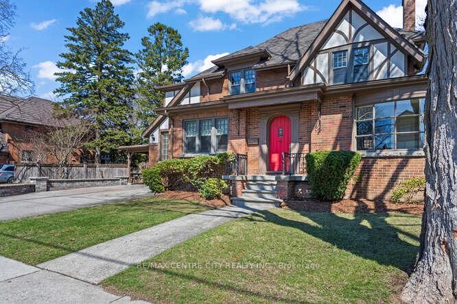 Property Photo: 396 Victoria Street ON N5Y 4A9