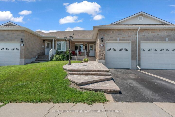 Property Photo: 523 Trimble Gate ON K7M 8Z2