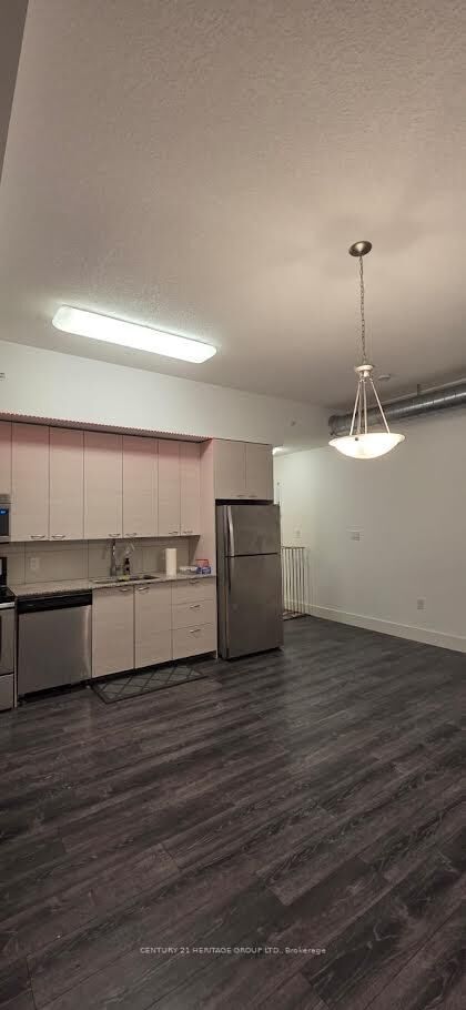 Property Photo: 253 Albert Street 312 ON N2L 0G3