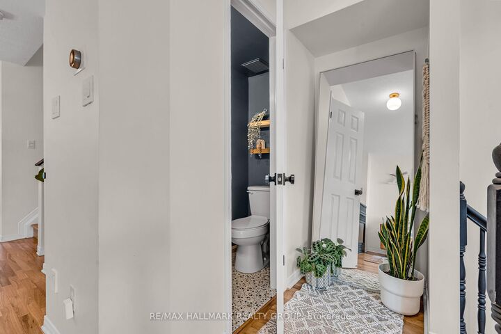 Property Photo:  10 Hintonburg Place 11  ON K1Y 4W6 