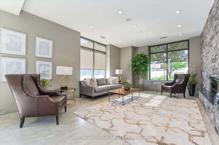 Property Photo:  160 Macdonell Street 504  ON N1H 0A9 