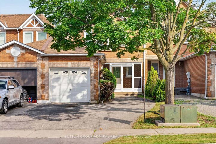 Property Photo:  14 Mullis Crescent  ON L6Y 4T3 