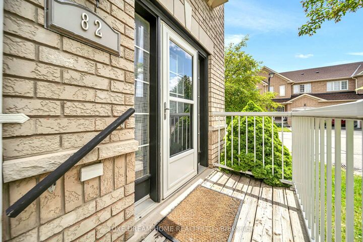 Property Photo: 620 Ferguson Drive 82 ON L9T 0M8