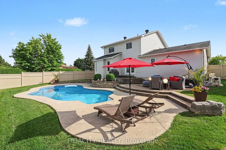 Property Photo:  21 West Ridge Drive  ON K2S 1S4 