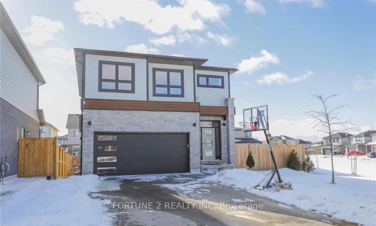 Property Photo: 1877 Foxridge Crescent ON N6G 0L7