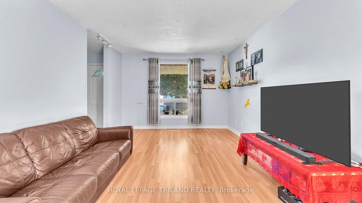 Property Photo:  95 Huron Green N/A S  ON N5V 3S8 