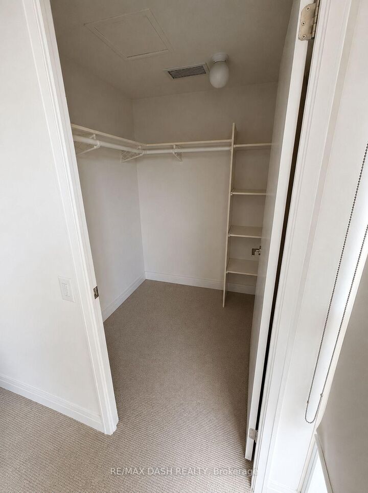 Property Photo: 25 Carlton Street 2702 ON M5B 1L4