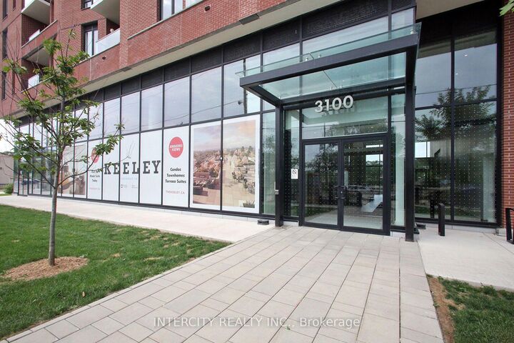 Property Photo: 3100 Keele Street 1201 ON M3M 0E1