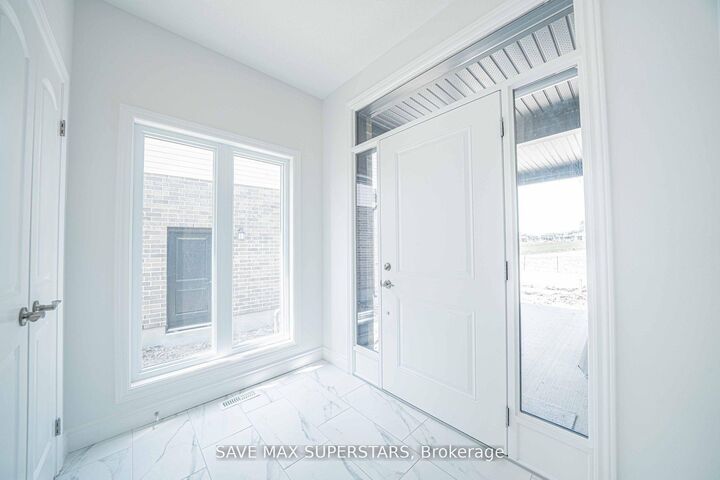 Property Photo:  201 Roy McDonald Drive Upper  ON N6L 0J1 
